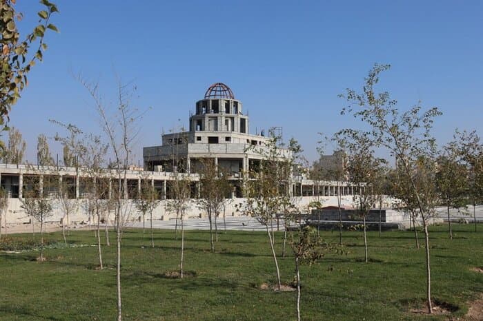 عمارت تاریخی کلاه فرنگی تبریز 