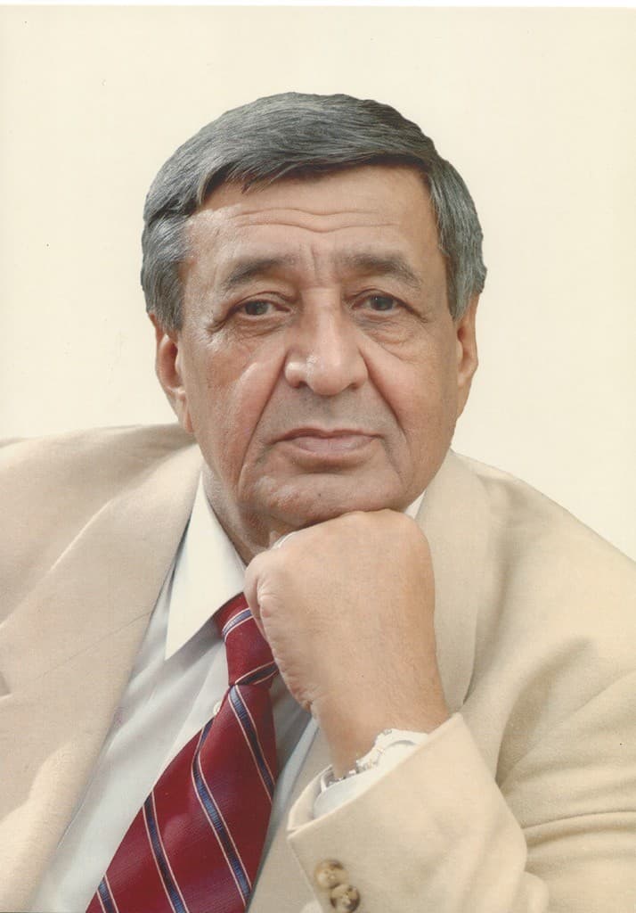 عارف ملیک‌اف؛ آهنگساز عشق و افسانه