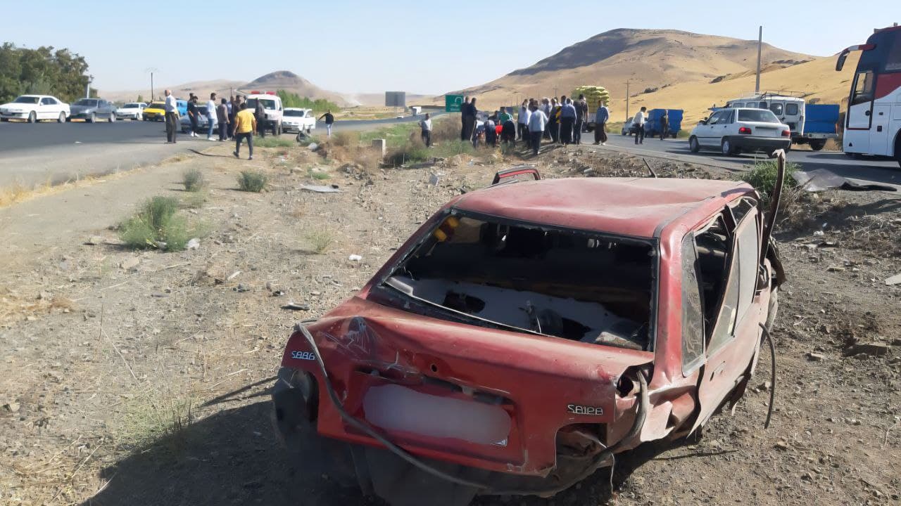 انحراف از جاده و واژگونی پراید در محور بوکان به میاندوآب ۱ فوتی برجا گذاشت