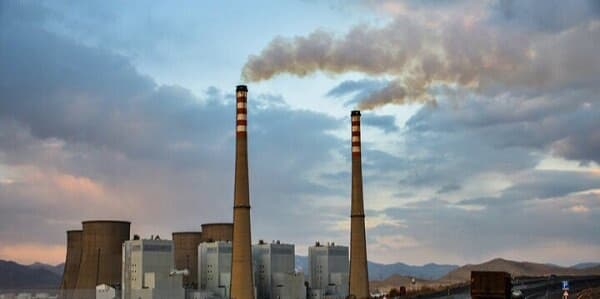 پلمب خطوط آلاینده یک واحد صنعتی در بناب به دستور دادستان