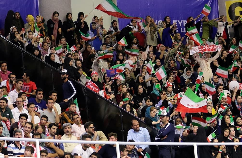 مجوز حضور بانوان در دیدارهای خانگی تیم والیبال شهرداری ارومیه