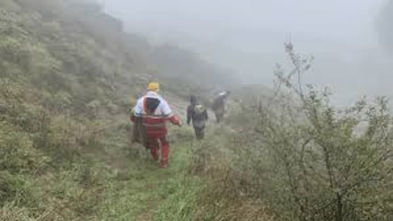 نجات ۲ کوهنورد مفقودی در ارتفاعات حیران